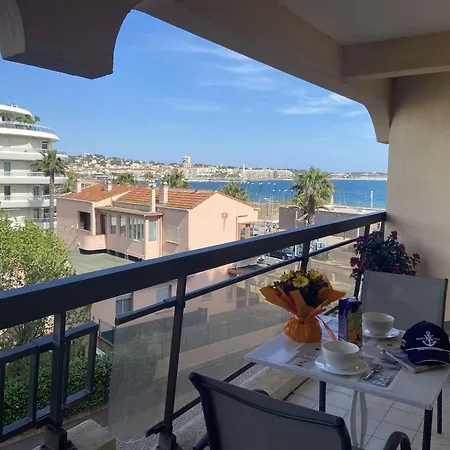 2 Pieces Avec Terrasse Pres De La - Fr-1-226a-344 Fréjus